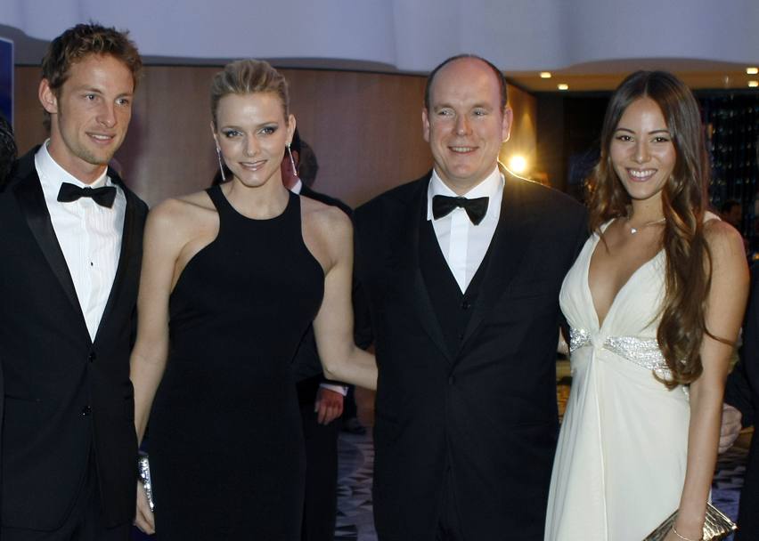Jessica e Jenson con il principe Alberto e consorte a Monte Carlo (AFP)